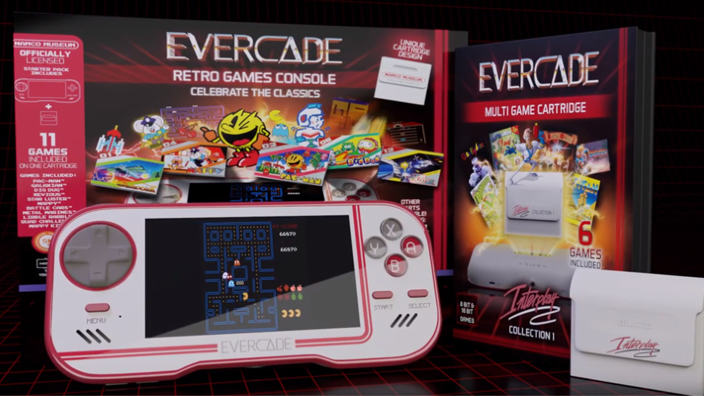 Evercade, nuove notizie sulla console portatile