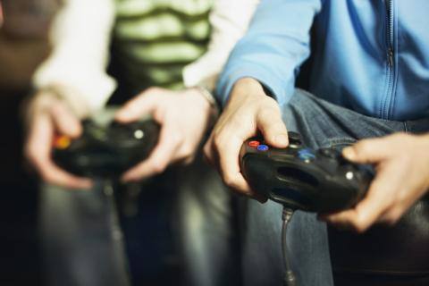 7 italiani su 10 amano videogiocare con i propri figli secondo Microsoft